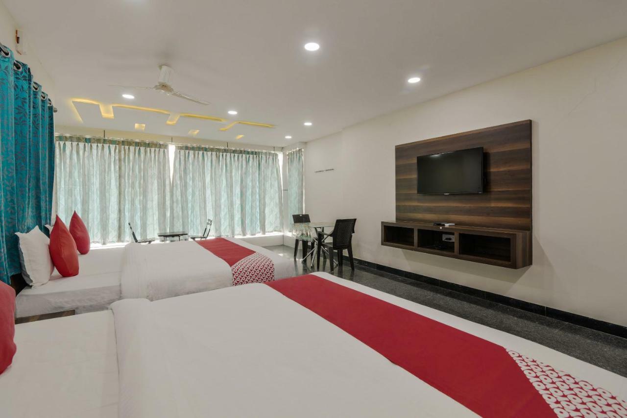 Neema Residency Hotel Анантапур Екстериор снимка