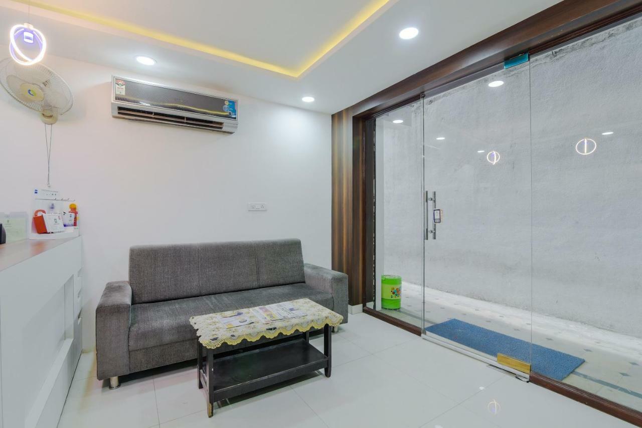Neema Residency Hotel Анантапур Екстериор снимка