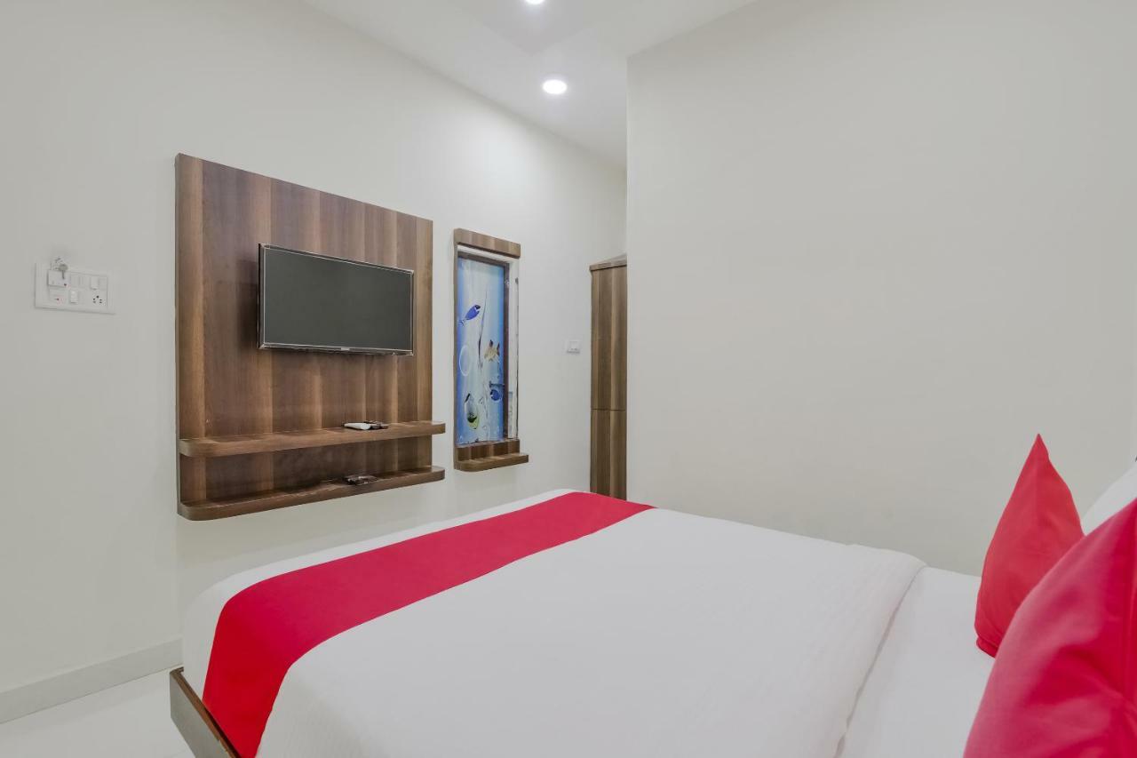 Neema Residency Hotel Анантапур Екстериор снимка